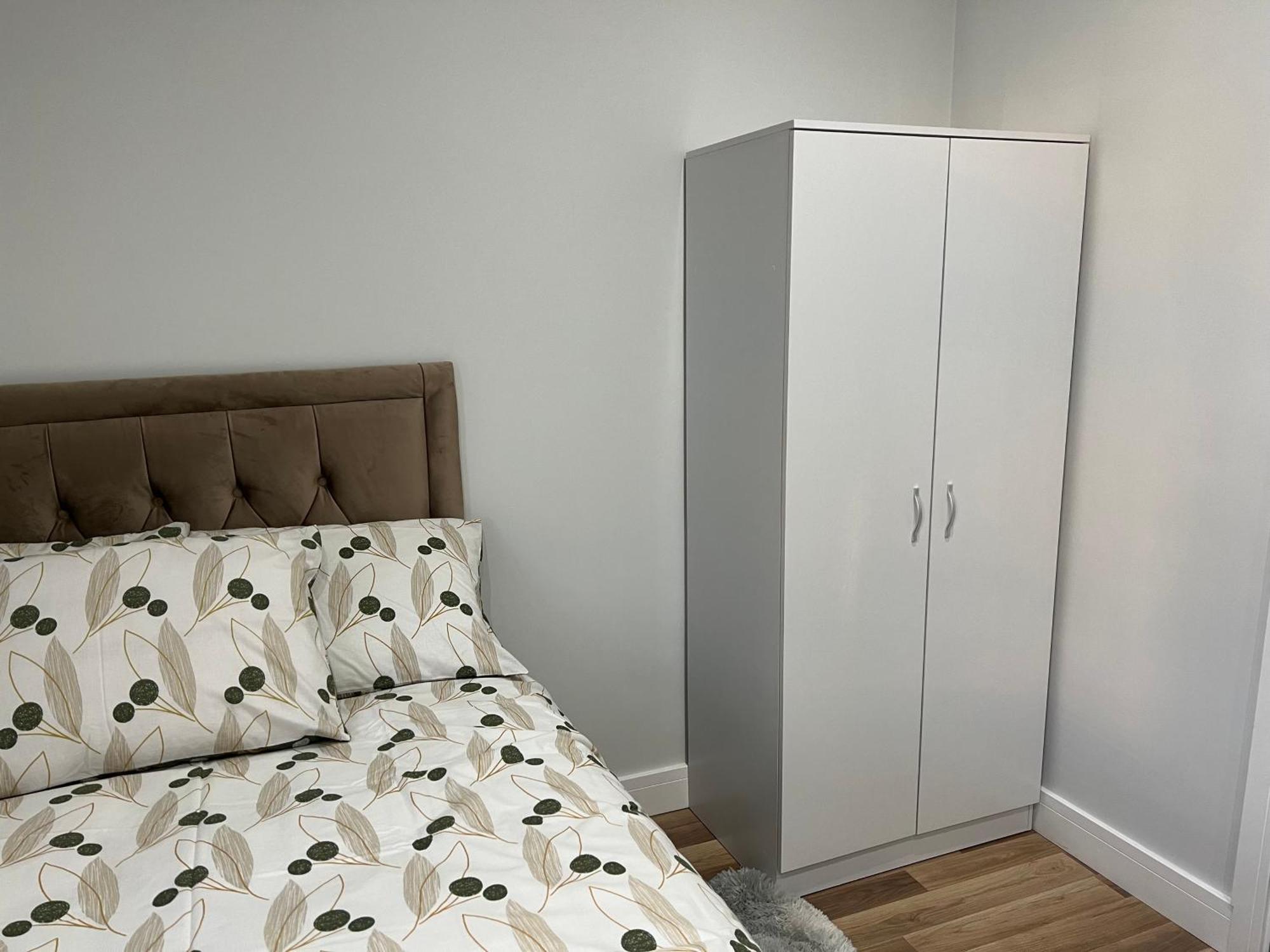Jj Serviced Apartment - Close To Tube Station & Near Central London & Wembley Northolt  Eksteriør bilde